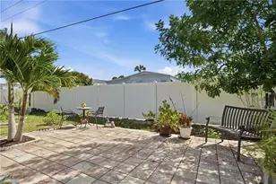 232 Cape Sable Dr, Naples, FL 34104 - Photo 25