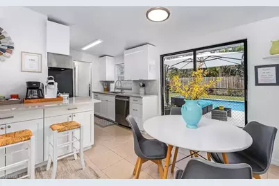 1303 Delmar Ln, Naples, FL 34104 - Photo 7