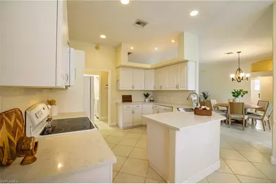 5235 Malvern Ct, Naples, FL 34112 - Photo 9