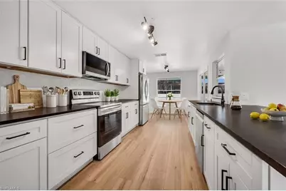 225 Pebble Beach Cir, Naples, FL 34113 - Photo 7