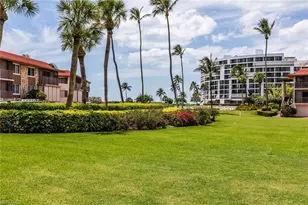 2203 Gulf Shore Blvd N, Naples, FL 34102 - Photo 15