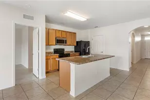 1111 SW 41st Terrace, Cape Coral, FL 33914 - Photo 11