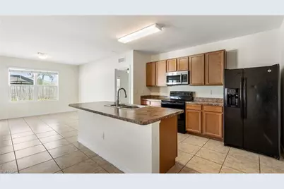 1111 SW 41st Ter, Cape Coral, FL 33914 - Photo 9