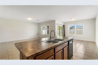 1111 SW 41st Ter, Cape Coral, FL 33914 - Photo 7