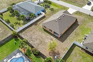 1111 SW 41st Terrace, Cape Coral, FL 33914 - Photo 37