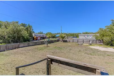 25 & 26 Plantation Dr, Everglades City, FL 34141 - Photo 29