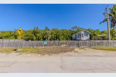 25 & 26 Plantation Dr, Everglades City, FL 34141 - Photo 23