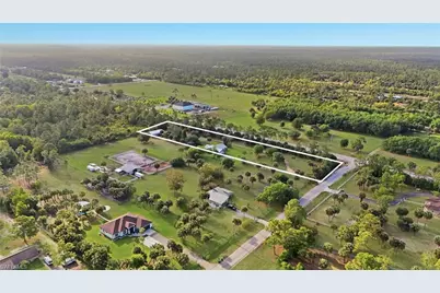 940 10th St SE, Naples, FL 34117 - Photo 5