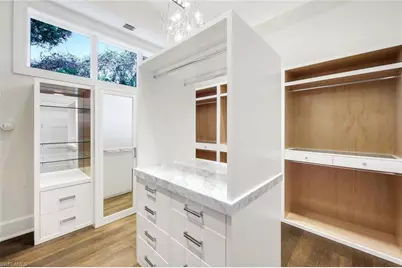 605 Galleon Dr, Naples, FL 34102 - Photo 23