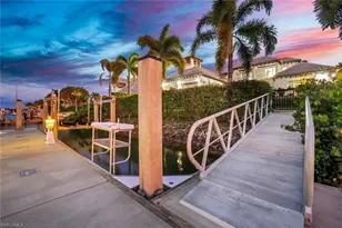 605 Galleon Dr, Naples, FL 34102 - Photo 45