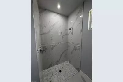 2232 Kean Ct, Naples, FL 34117 - Photo 9