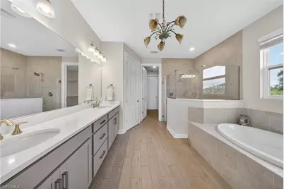 18698 Royal Hammock Blvd, Naples, FL 34114 - Photo 17