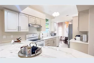 801 99th Ave N, Naples, FL 34108 - Photo 17