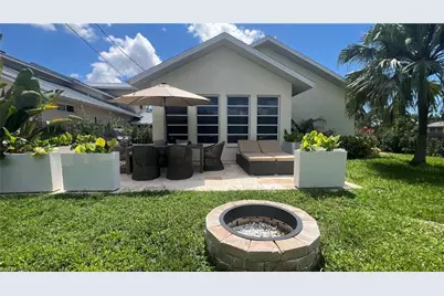 801 99th Ave N, Naples, FL 34108 - Photo 3