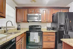 175 Turtle Lake Ct, Naples, FL 34105 - Photo 5