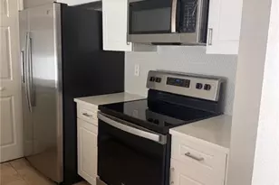 7530 Bristol Cir, Naples, FL 34120 - Photo 3