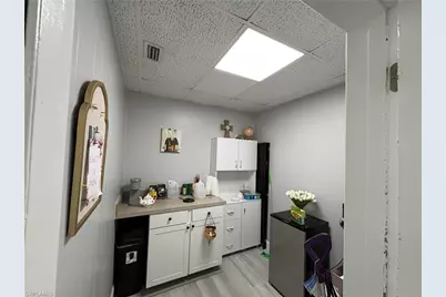 3900 Broadway, Fort Myers, FL 33901 - Photo 11
