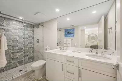 10562 Gulf Shore Dr #202, Naples, FL 34108 - Photo 7