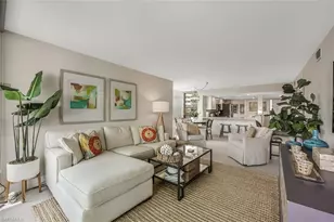 10562 Gulf Shore Dr, Naples, FL 34108 - Photo 15