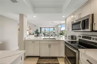 10562 Gulf Shore Dr, Naples, FL 34108 - Photo 13