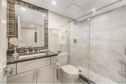 10562 Gulf Shore Dr #202, Naples, FL 34108 - Photo 5