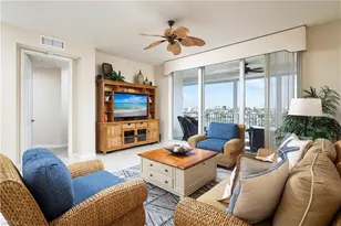 410 Flagship Dr, Naples, FL 34108 - Photo 9