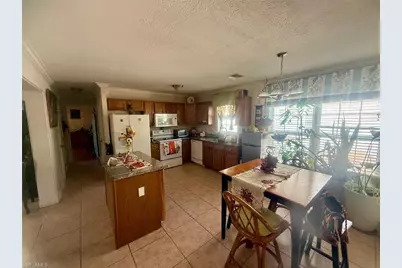 199 Leawood Cir, Naples, FL 34104 - Photo 11