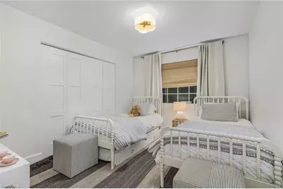 6155 Standing Oaks Ln, Naples, FL 34119 - Photo 15