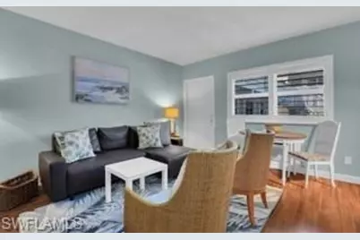 546 4th Ave S #7, Naples, FL 34102 - Photo 3
