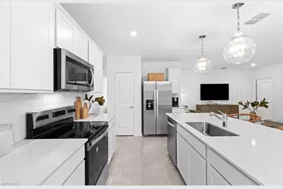 1214 Caloosa Cove Dr, Labelle, FL 33935 - Photo 13