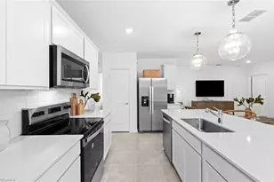 1214 Caloosa Cv Dr, Labelle, FL 33935 - Photo 13