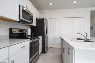 14267 Oviedo Pl, Fort Myers, FL 33905 - Photo 5