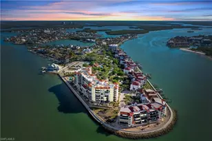 700 La Peninsula Blvd, Naples, FL 34113 - Photo 39