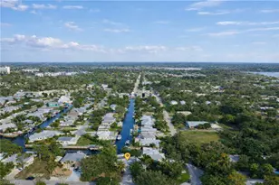 3461 Lakeview Dr, Naples, FL 34112 - Photo 31