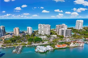 4021 Gulf Shore Blvd N, Naples, FL 34103 - Photo 15