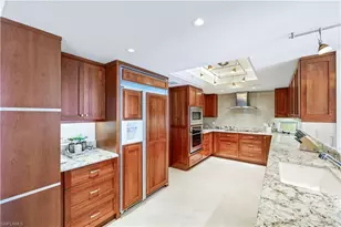 4021 Gulf Shore Blvd N, Naples, FL 34103 - Photo 5