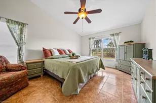 12821 Eagle Pointe Cir, Fort Myers, FL 33913 - Photo 11