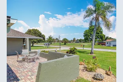 4364 Beechwood Lake Dr, Naples, FL 34112 - Photo 3