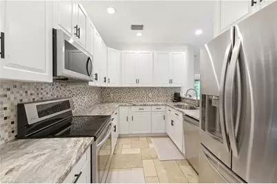 415 Crossfield Cir #81, Naples, FL 34104 - Photo 3