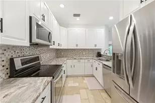 415 Crossfield Cir, Naples, FL 34104 - Photo 3