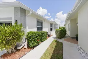 415 Crossfield Cir, Naples, FL 34104 - Photo 31