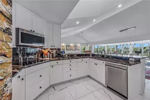 764 Eagle Creek Dr, Naples, FL 34113 - Photo 9