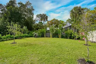 1147 Steeves Ave, Naples, FL 34104 - Photo 15