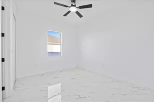 1009/1011 NE 15th Ln, Cape Coral, FL 33909 - Photo 13