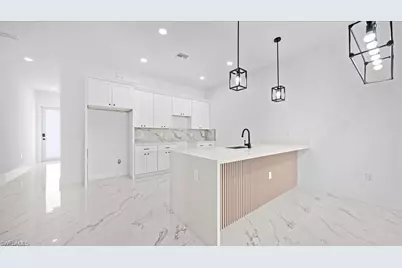 1009/1011 NE 15th Ln #1009 / 1011, Cape Coral, FL 33909 - Photo 7