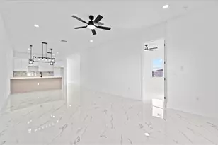 1009/1011 NE 15th Ln, Cape Coral, FL 33909 - Photo 5