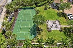 13105 Vanderbilt Dr, Naples, FL 34110 - Photo 31