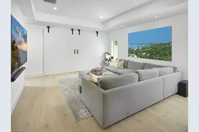 1080 13th St N, Naples, FL 34102 - Photo 11