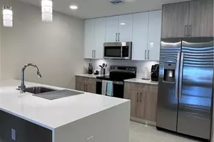 26600 Rosewood Point Dr, Bonita Springs, FL 33145 - Photo 3