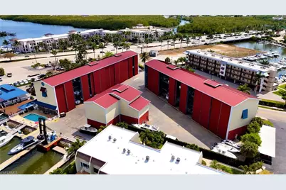 750 River Point  B2-13 Dr, Naples, FL 34102 - Photo 3